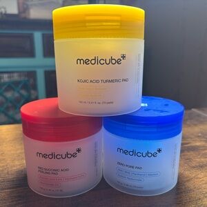 Medicube Kojic Acid Turmeric Pad - Yellow